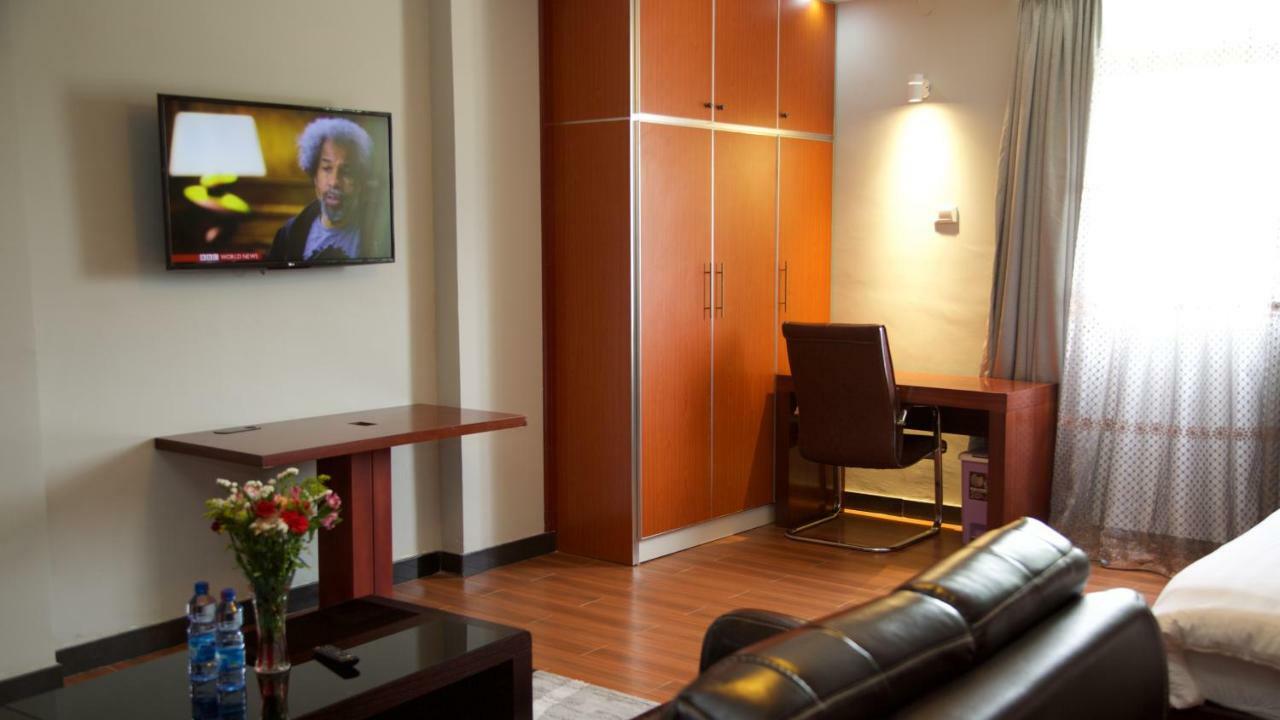 אדיס אבבה Yinm Furnished Apartment מראה חיצוני תמונה